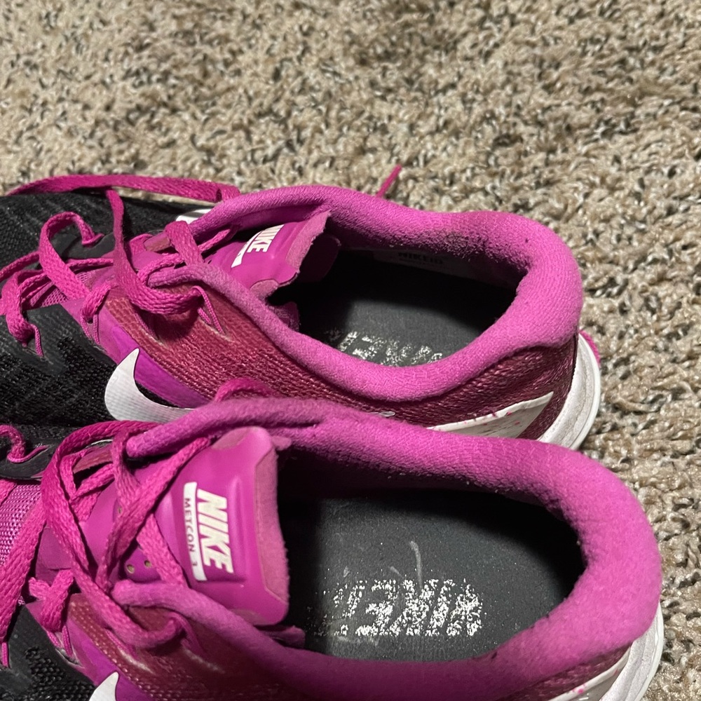 Customized Nike - Picture 3 of 5